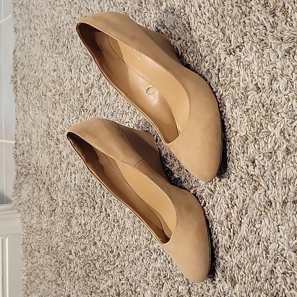 Nude Wedges